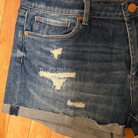 NWT Blank NYC Indigo Distressed Jean Shorts - Picture 5 of 10